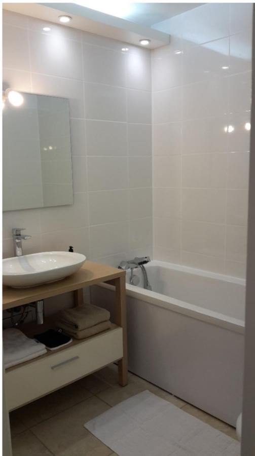 Front De Mer- Appartement Standing 1 Chambre กาเลส์ ภายนอก รูปภาพ